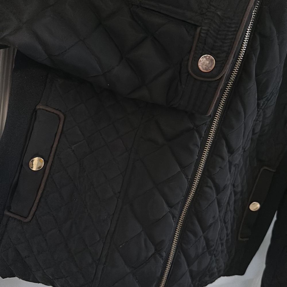 Lightweight jacket - Picture 2 of 4